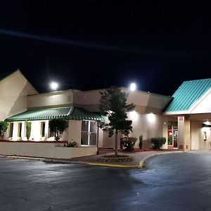 Ramada By Wyndham & Suites Warner Robins